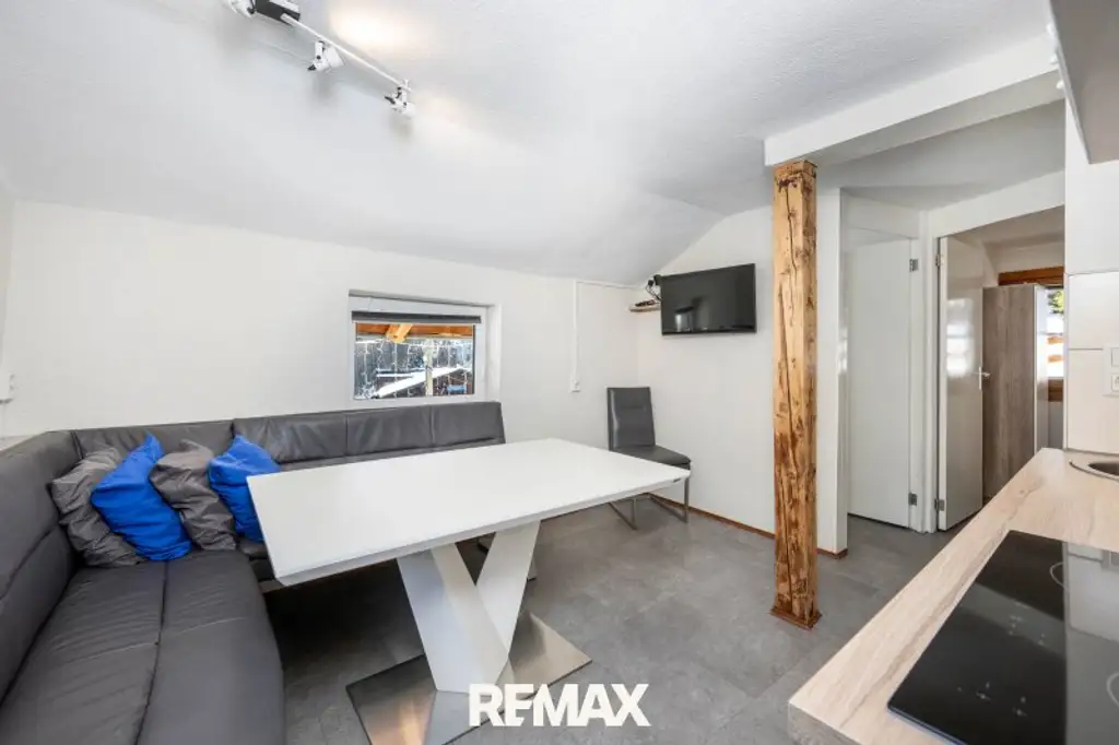 "Zukunft mit Aussicht" – Haus mit 4 Apartments und Eigentümerwohnung