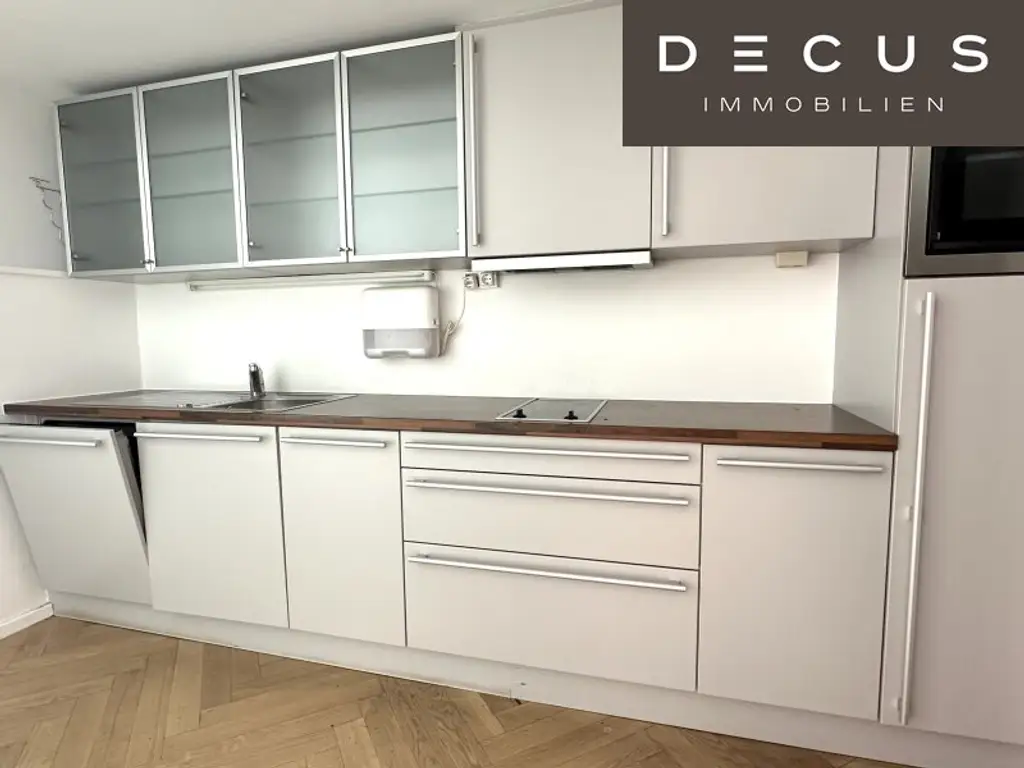 + + + REPRÄSENTATIVER ALTBAU + + + TOP CITY LAGE + + + 10 Räume + + +
