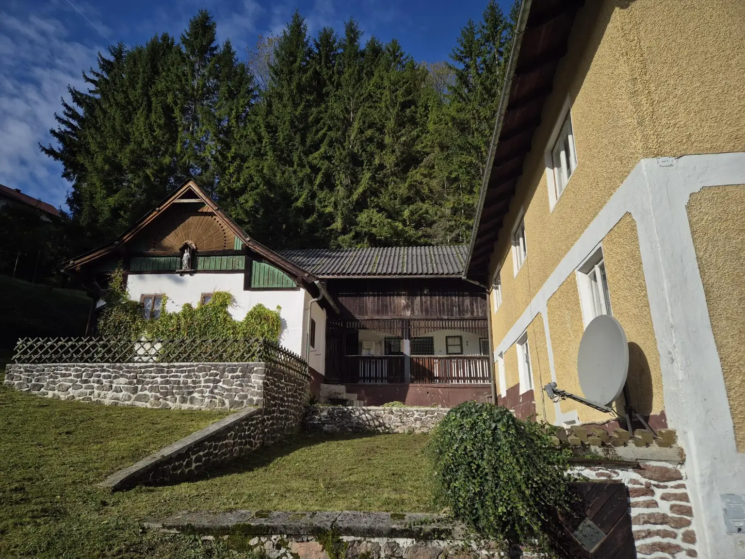 Ein Haus, das Geschichte atmet – und auf seinen neuen Besitzer wartet.