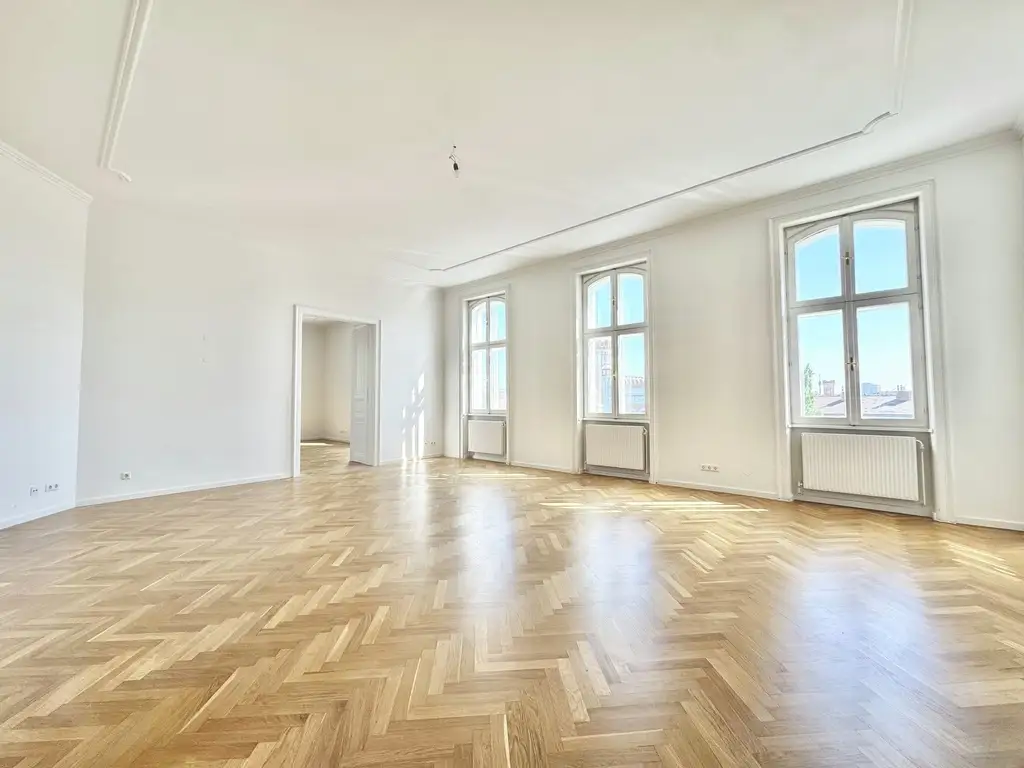 TOPLAGE NÄHE LYCEE | REPRÄSENTATIVE ALTBAUWOHNUNG | HELLE 3 ZIMMER | U-BAHN-NÄHE