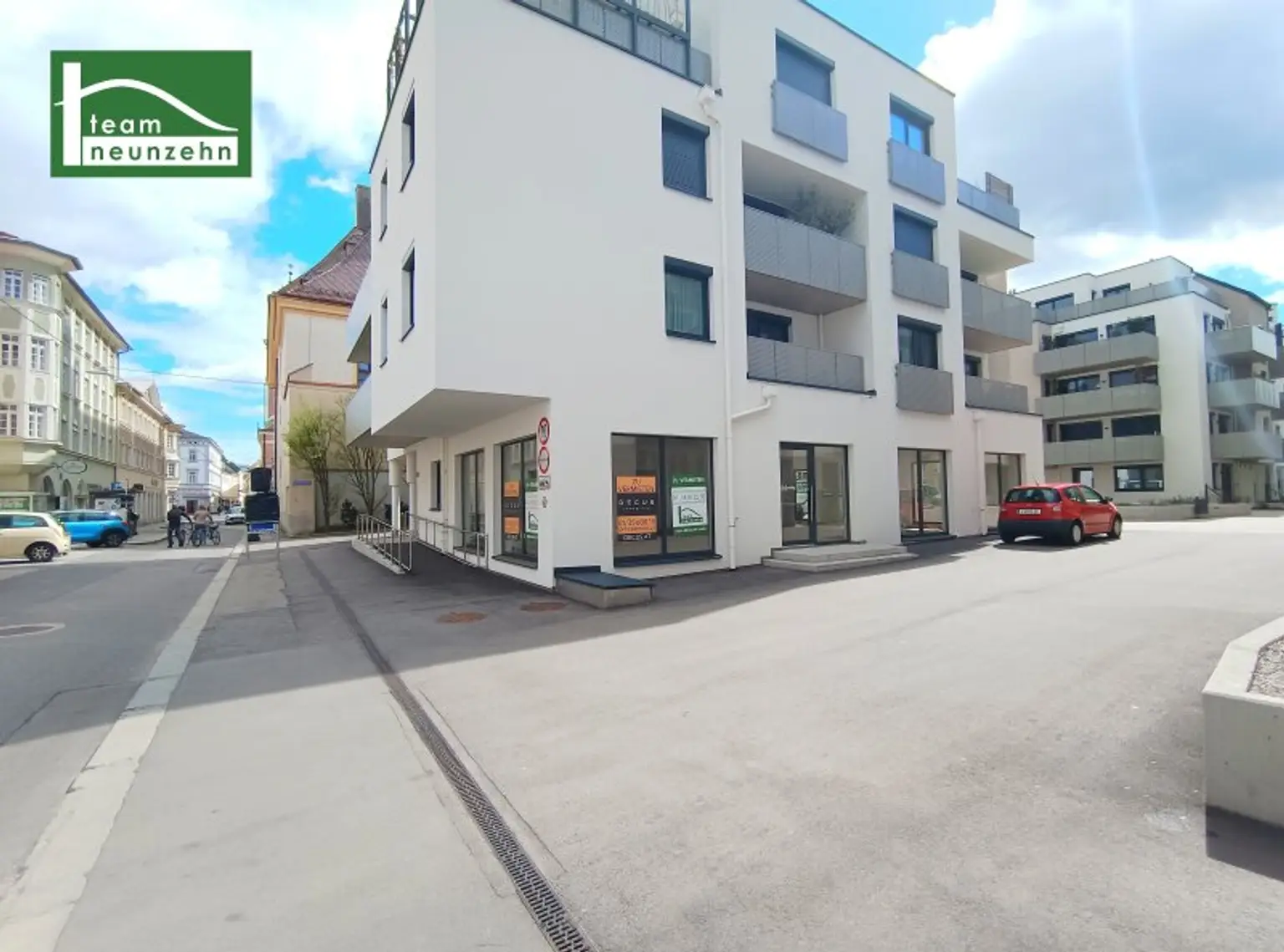 Gewerbeobjekt im Karmeliterhof zwischen Rathausplatz und Julius-Raab-Promenade! BAR/KONDITOREI/CAFE. - WOHNTRAUM