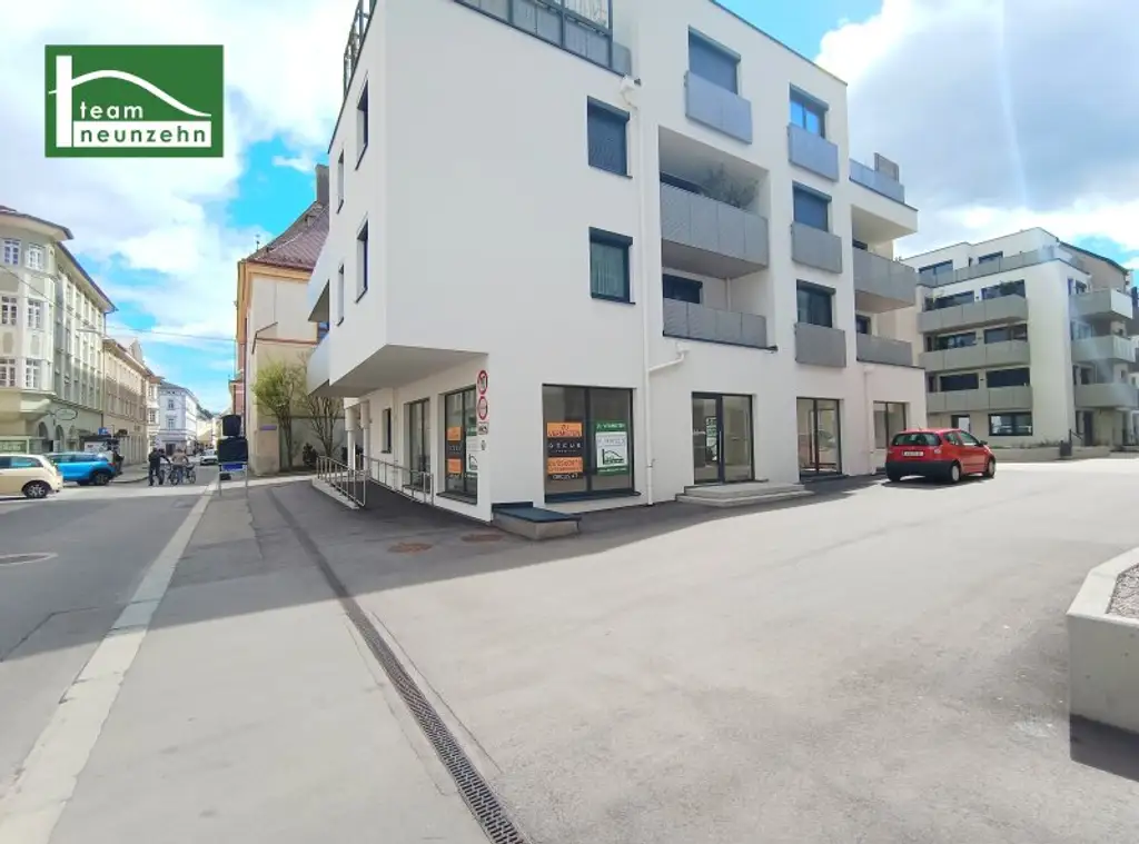 Gewerbeobjekt im Karmeliterhof zwischen Rathausplatz und Julius-Raab-Promenade! BAR/KONDITOREI/CAFE. - WOHNTRAUM