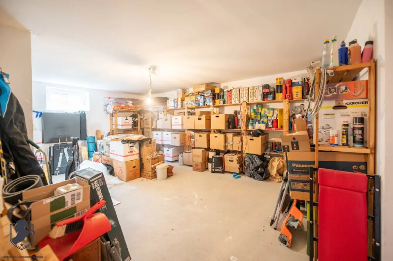 Exklusives Niedrigenergie-Einfamilienhaus mit Vollkeller auf 1.008 m² Grundstück in ruhiger Bestlage von Pixendorf