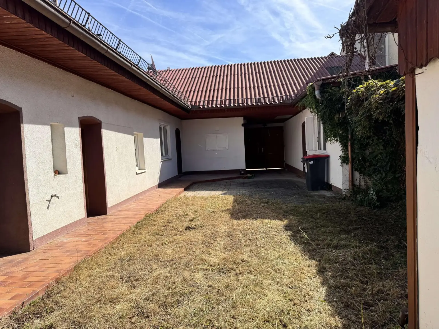 EFH 3481 Fels-Innenhof