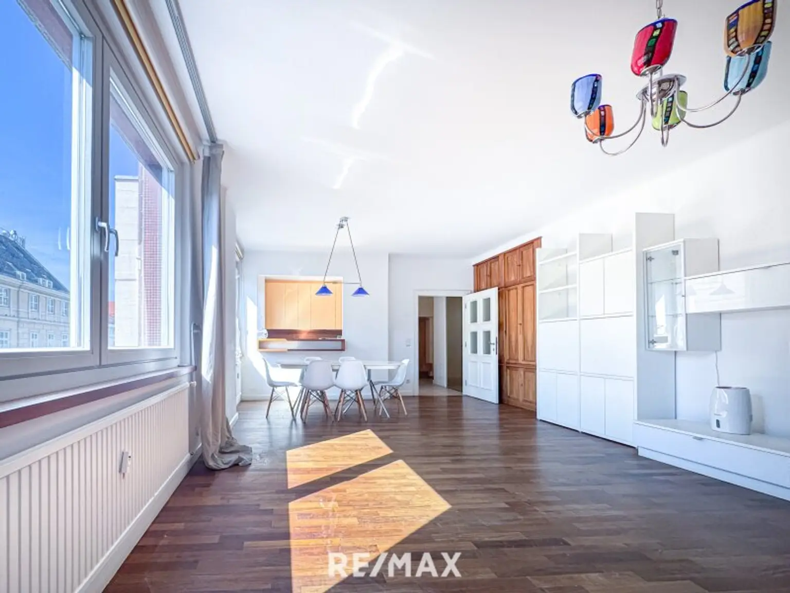 Lichtdurchflutete 2-Zimmer Wohnung im historischen Herzen Wiens