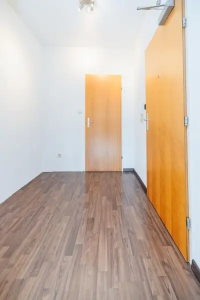 HELLE WOHNUNG MIT TG I BALKON I FAMILIENFREUNDLICH I GEPFLEGT I BADEWANNE I LICHTDURCHFLUTET I  ZENTRAL I PROJEKT WOHNEN