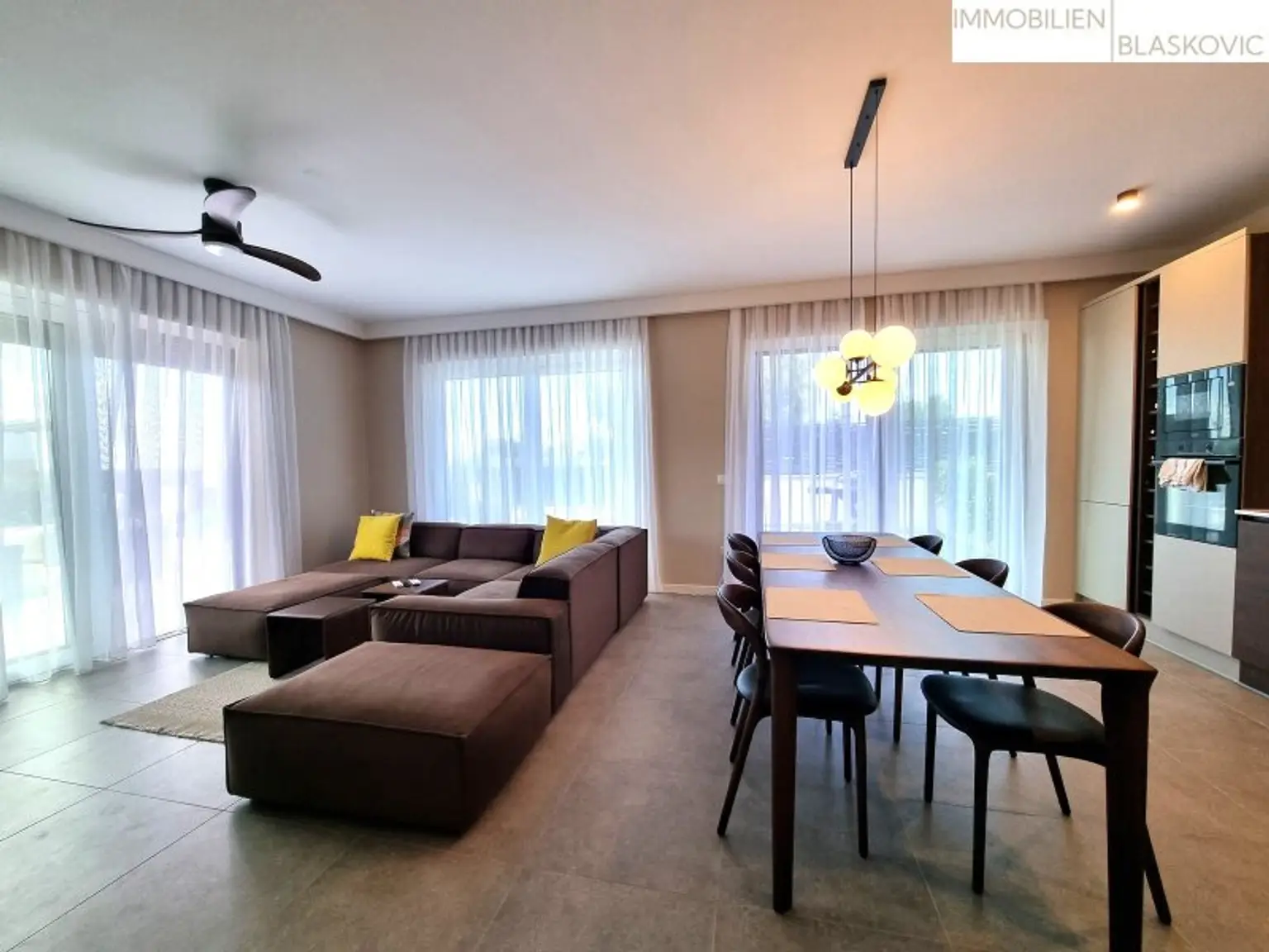 Maisonette-Wohnung mit Swimmingpool