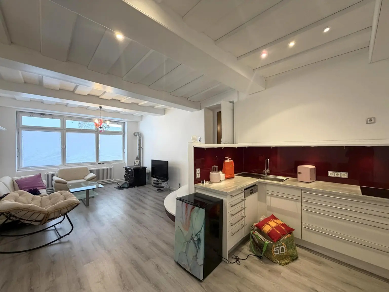 EG / Zimmer mit Küchenanschlüsse