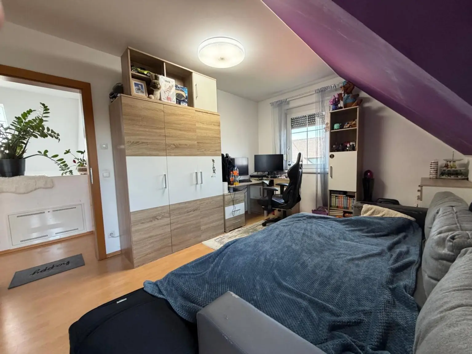 Schlafzimmer 1