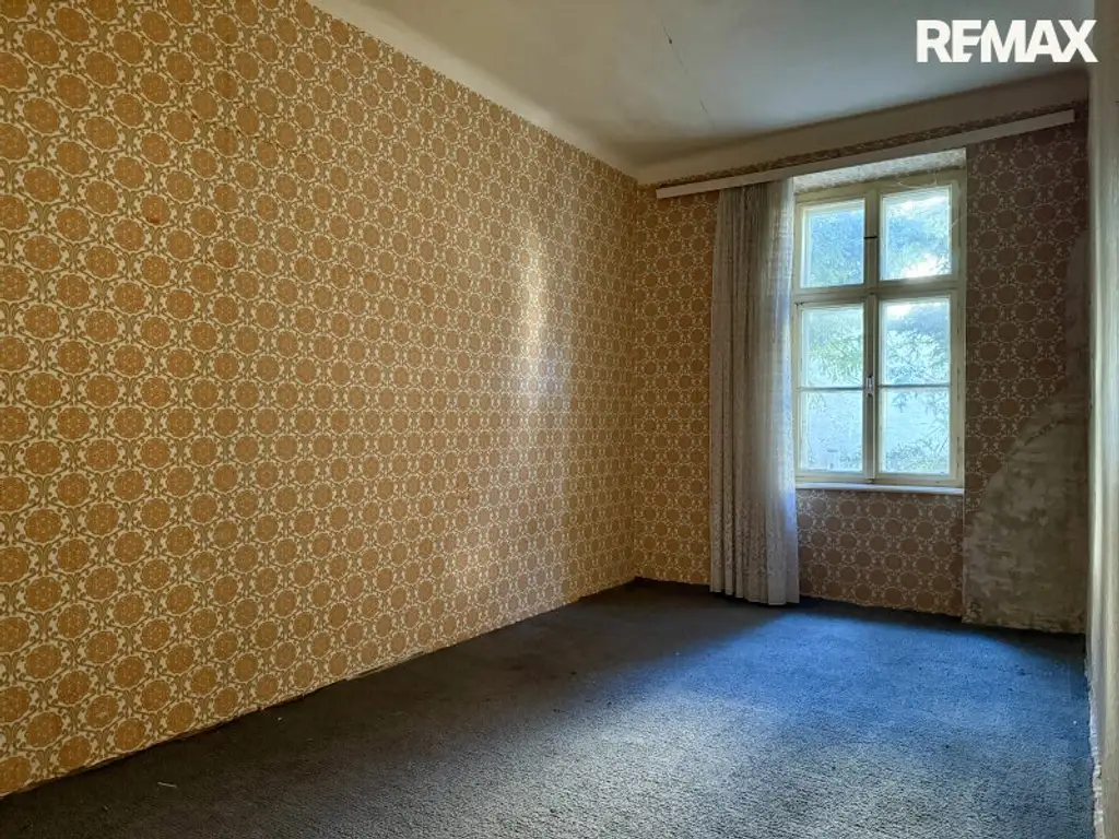 Zeitwandel - Mehrparteienhaus mit Entwicklungspotenzial in Wiener Neustadt!