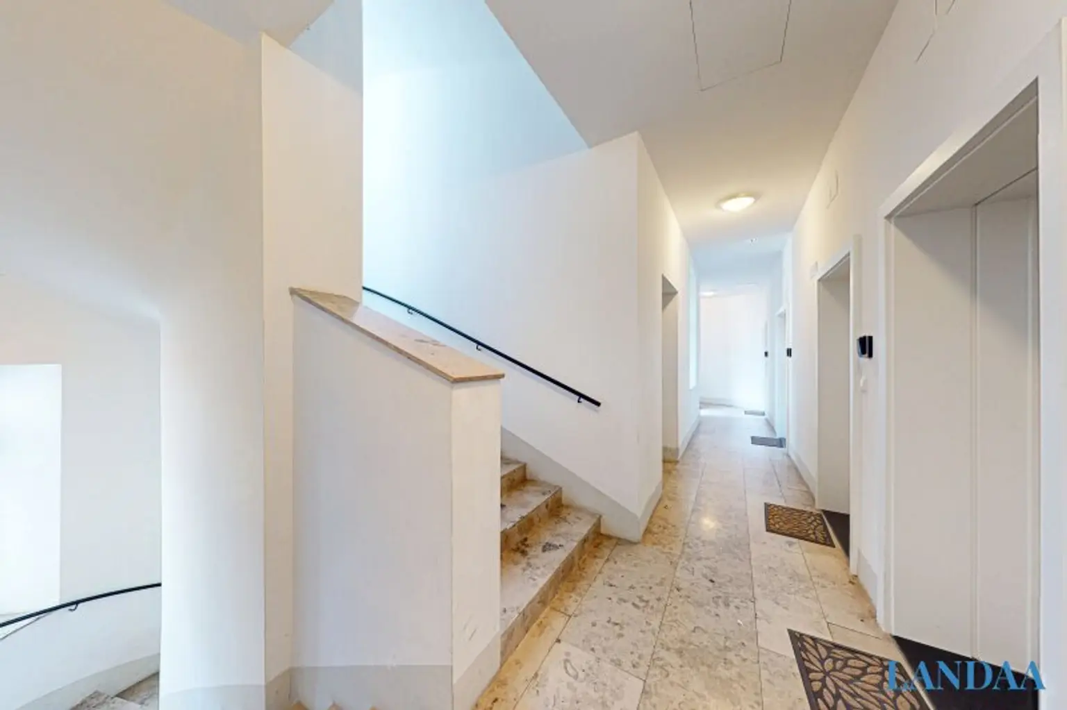 ++NEU++ Modern im Altbau - wunderschöne 2 Zimmer Wohnung mit Balkon! Ideal auch zur Vermietung – Top Zustand