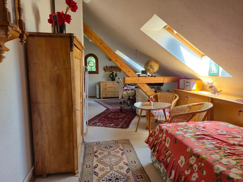 ROMANTISCHES EINFAMILIENHAUS IN BESTER LAGE