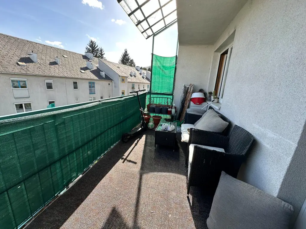 Große, gepflegte Eigentumswohnung mit Balkon und praktischer Raumaufteilung! Ideal für Familien!