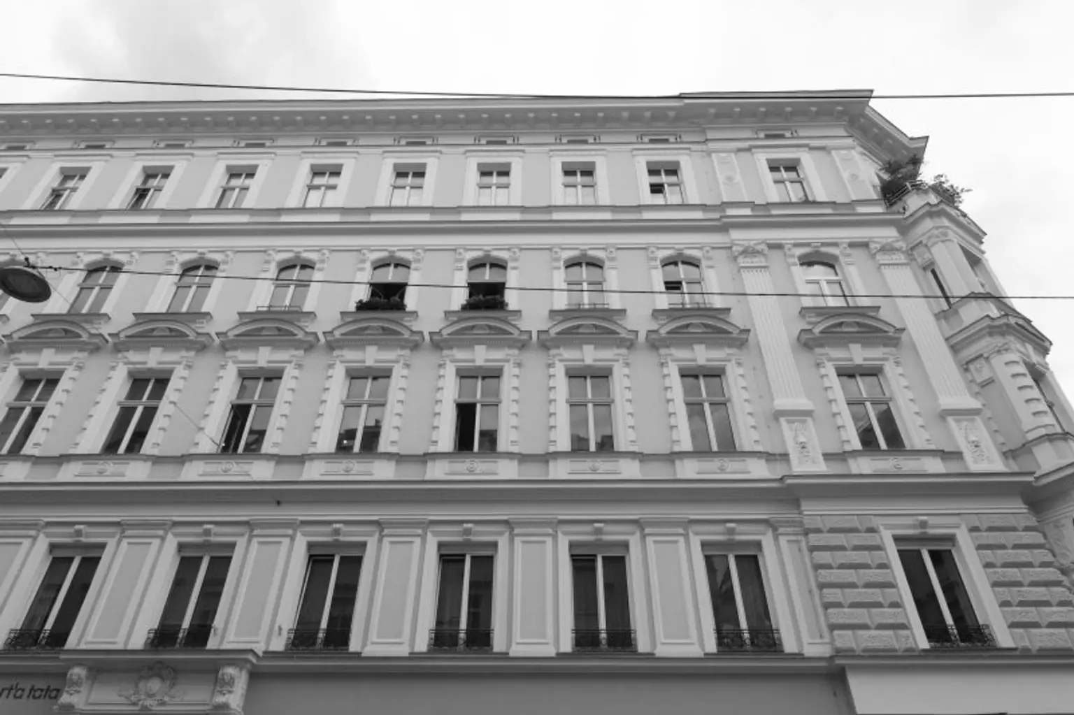 AltbauWohnung - Erstbezug nach Sanierung