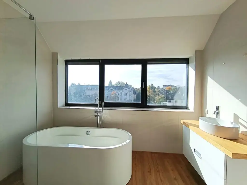 Über den Dächern von Wien – Exklusive Dachgeschoss-Maisonette mit Weitblick und direkter U4-Anbindung Unter St. Veit