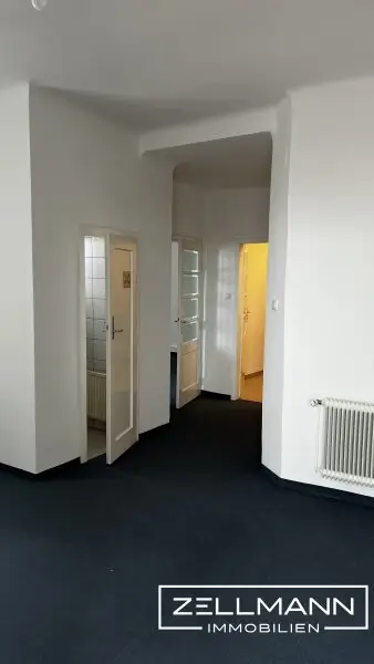 Exklusives Dachgeschossbüro nahe dem Wiener Schwarzenbergplatz – Stil trifft Lage. | ZELLMANN IMMOBILIEN