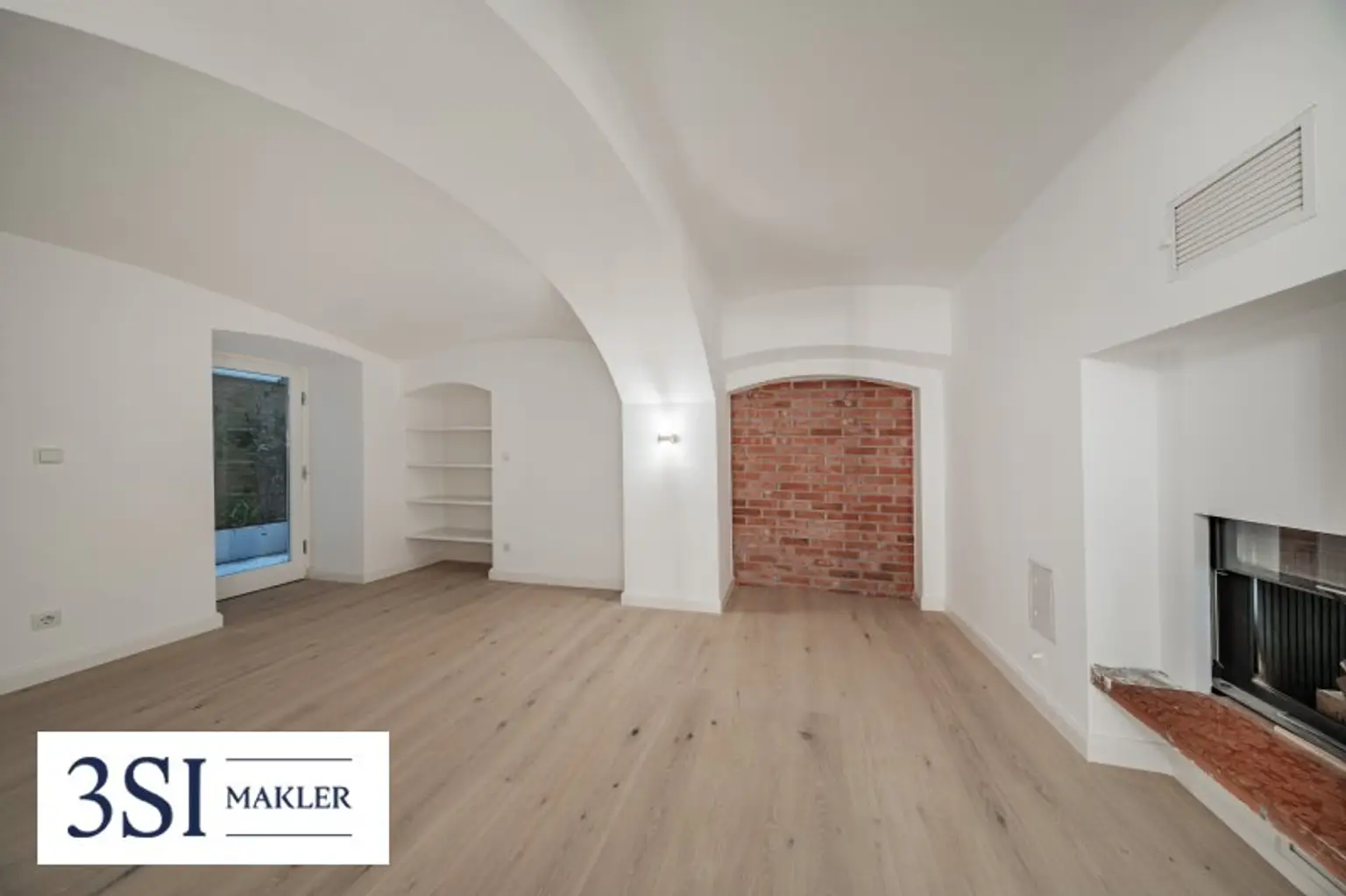 Wohnen beim Schloss Belvedere: Maisonettewohnung mit Loftcharakter & großzügiger Freiflächen