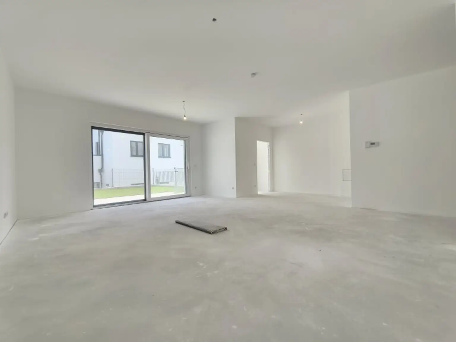 WOHNEN AM TOR ZUR NATUR – UND DOCH GANZ NAH AN WIEN - EXKLUSIVES TOWNHAUS AUF EIGENGRUND IN WEIDLING
