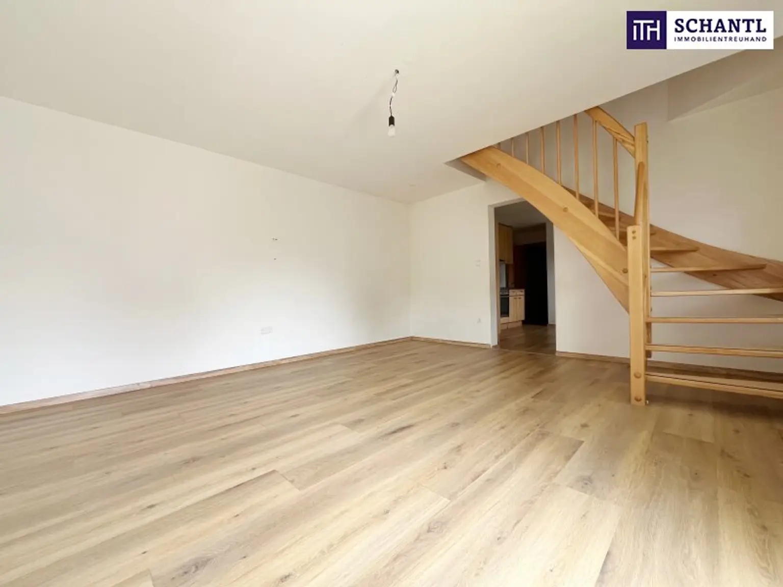 Maisonette-Highlight in Wildon mit viel Charme – toller abtrennbarer Garten und Carportstellplatz! Ab sofort verfügbar!