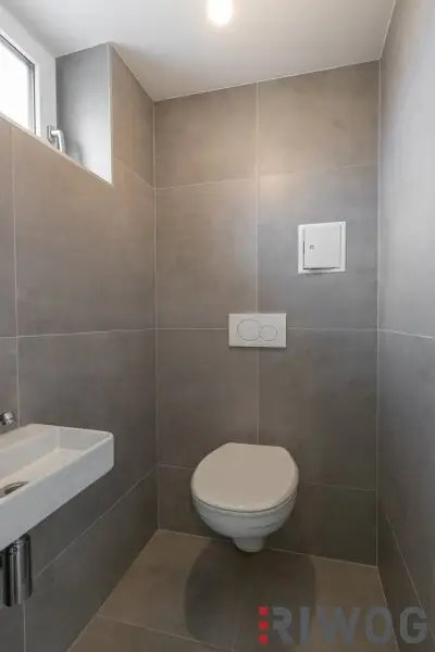 MINI VILLA AM HACKENBERG MIT CA. 37m² DACHTERRASSE UND IMPOSANTEM WEITBLICK AUF DIE CITY - EIGENGRUND IM KLEINGARTEN - GANZJÄHRIG BEWOHNBAR