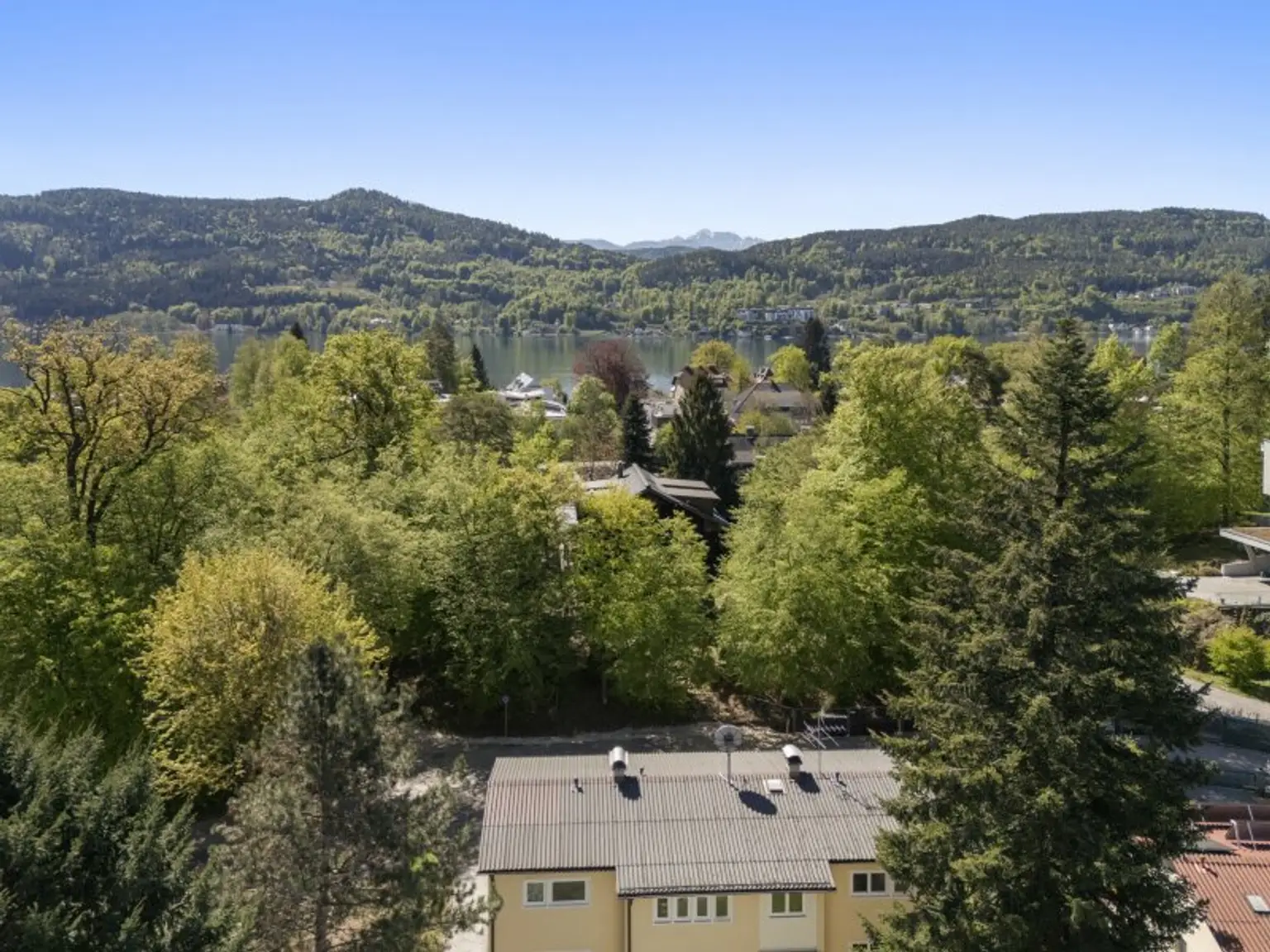 TOP Wohnung oder Ferienwohnung in Krumpendorf am Wörthersee mit Parkplatz - direkte Seenähe