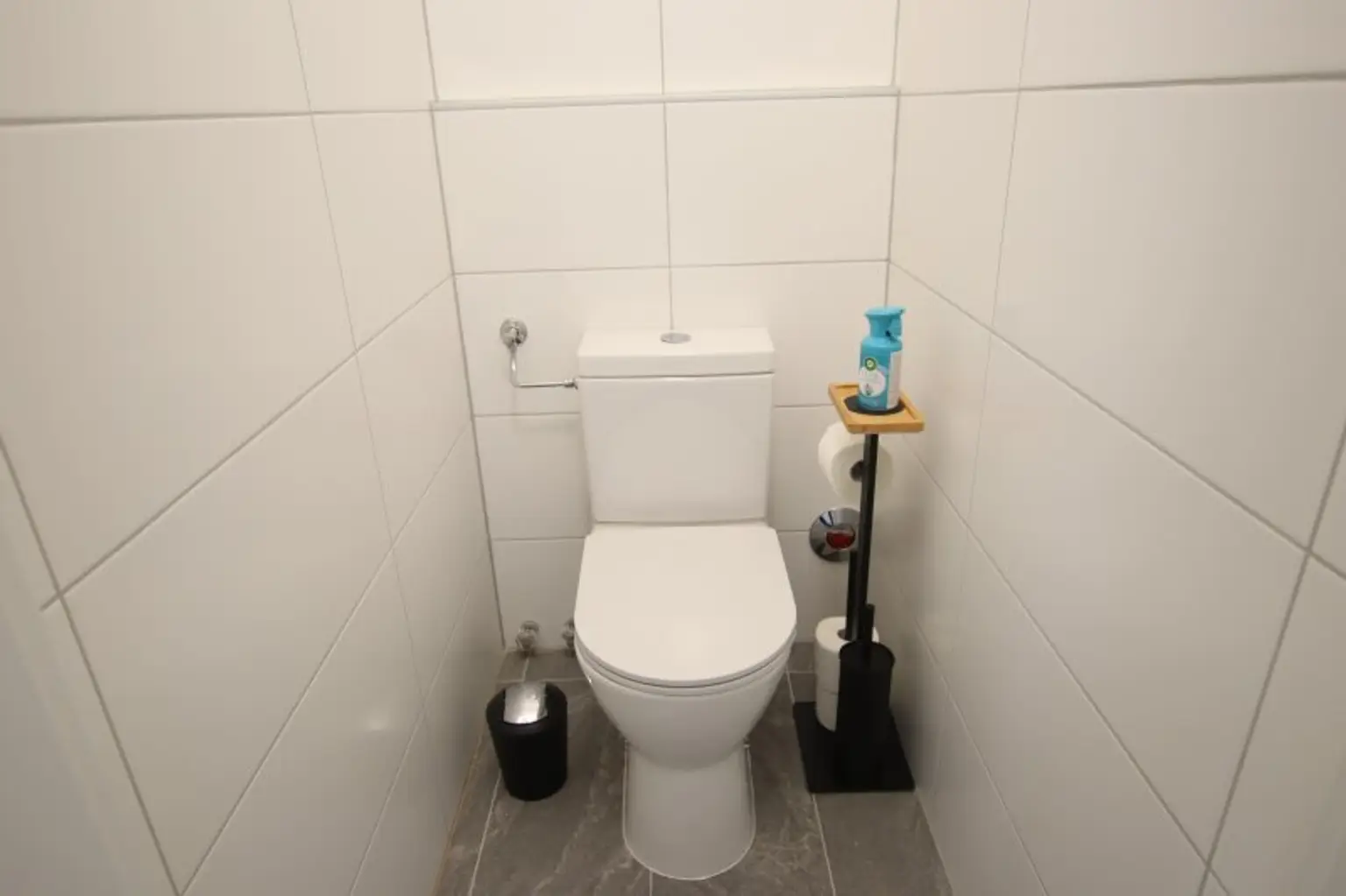 Kernsanierte und schöne 2 Zi Wohnung im 5. und letzten OG mit Garage in Klagenfurt - Karl-Landsteiner-Gasse