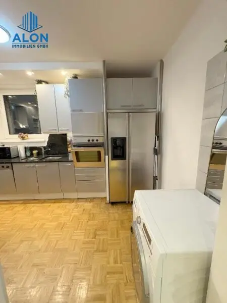 3 Zimmer | WG-geeignet | Toplage beim Naschmarkt | zentrale Anbindung | ruhige Wohnung im 3. Liftstock