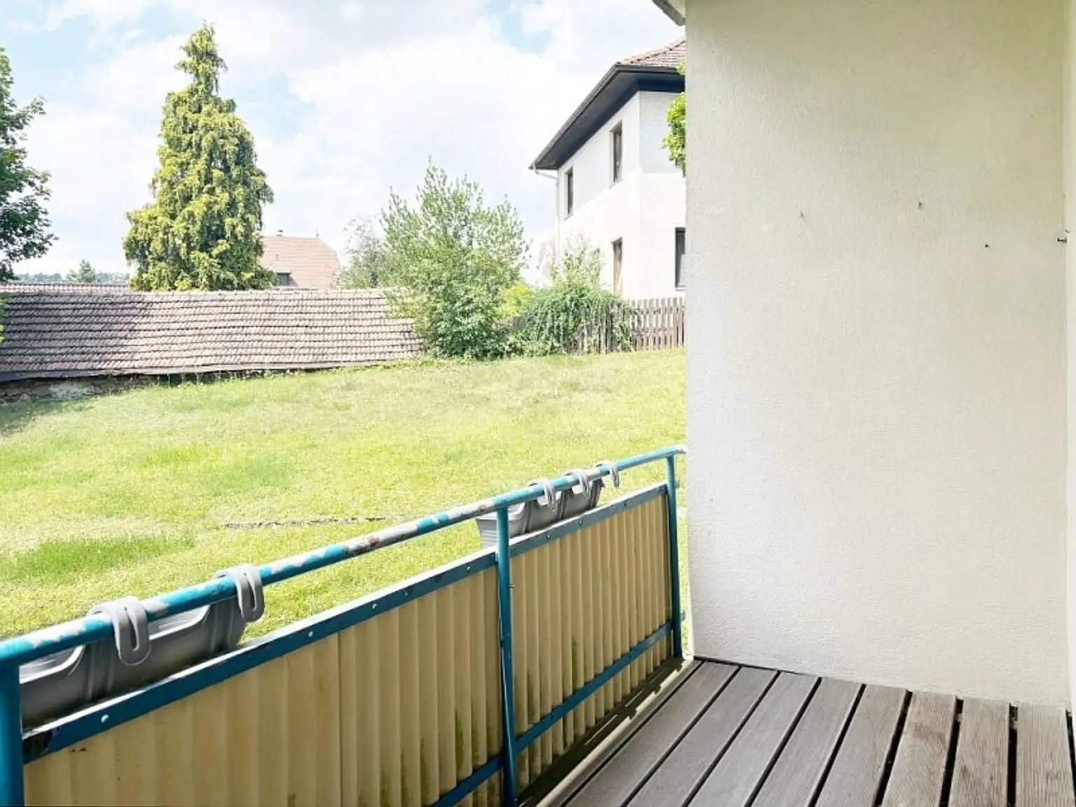 Großzügige 2 Zimmer-Loggia Wohnung - ruhig und gleichzeitig zentrumsnah - komplett möbliert