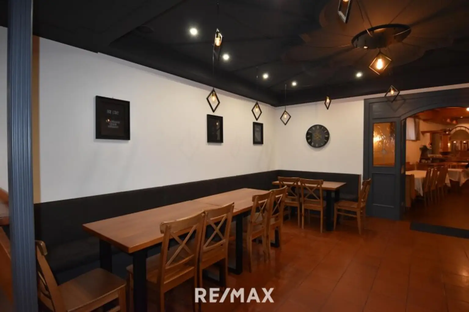 Sitzgelegenheiten Bar