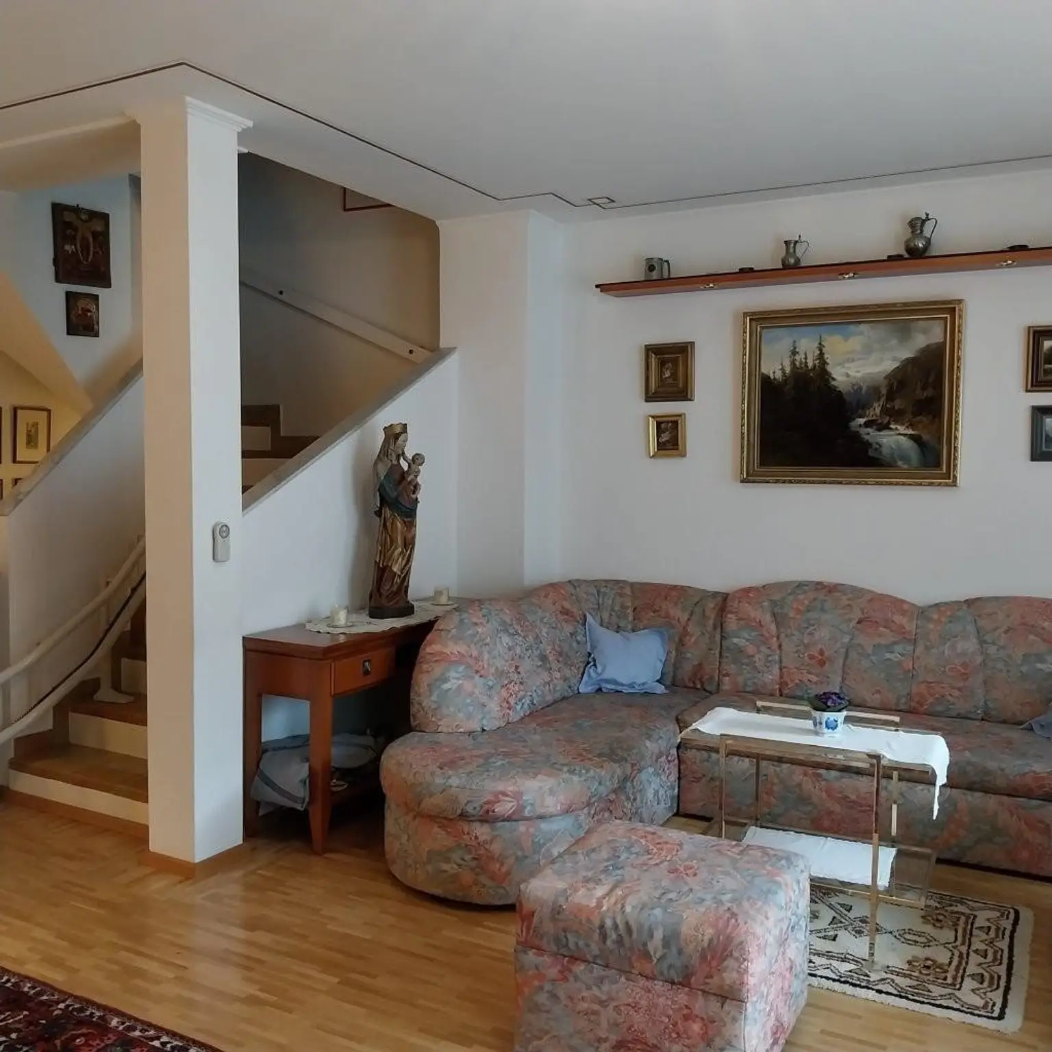 17 Stiegenaufgang mit Lift RH 1230