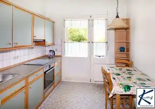 Küche mit Ausgang zur Terrasse EG