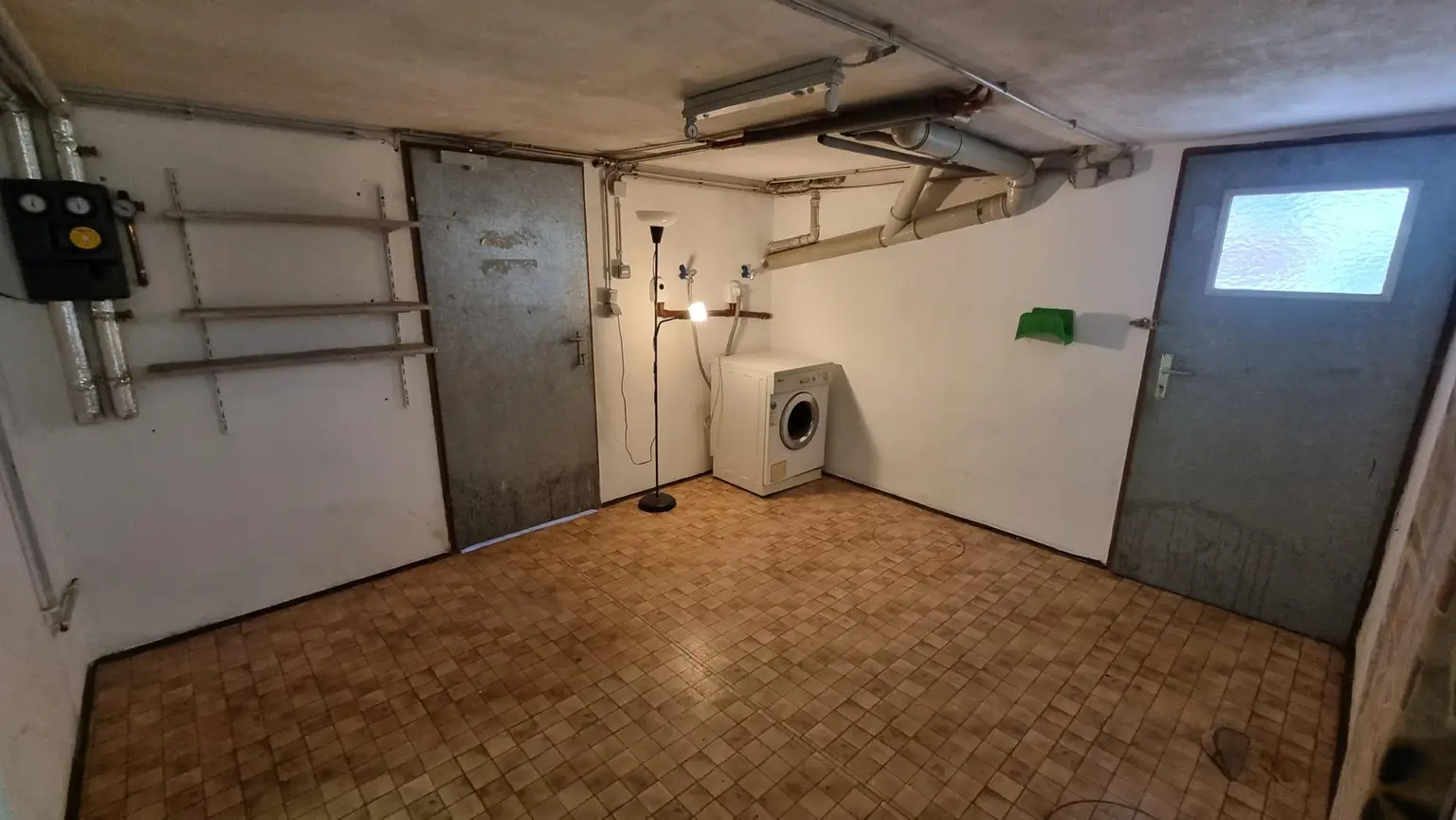 Charmantes Einfamilienhaus in ruhiger Grünlage – innen renoviert und bezugsbereit