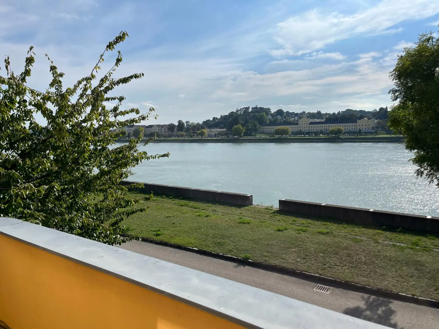 Bieterverfahren - Jetzt anmelden! Idyllisches Haus mit 2 Wohneinheiten in einzigartiger Lage an der Donau Persenbeug Zentrum