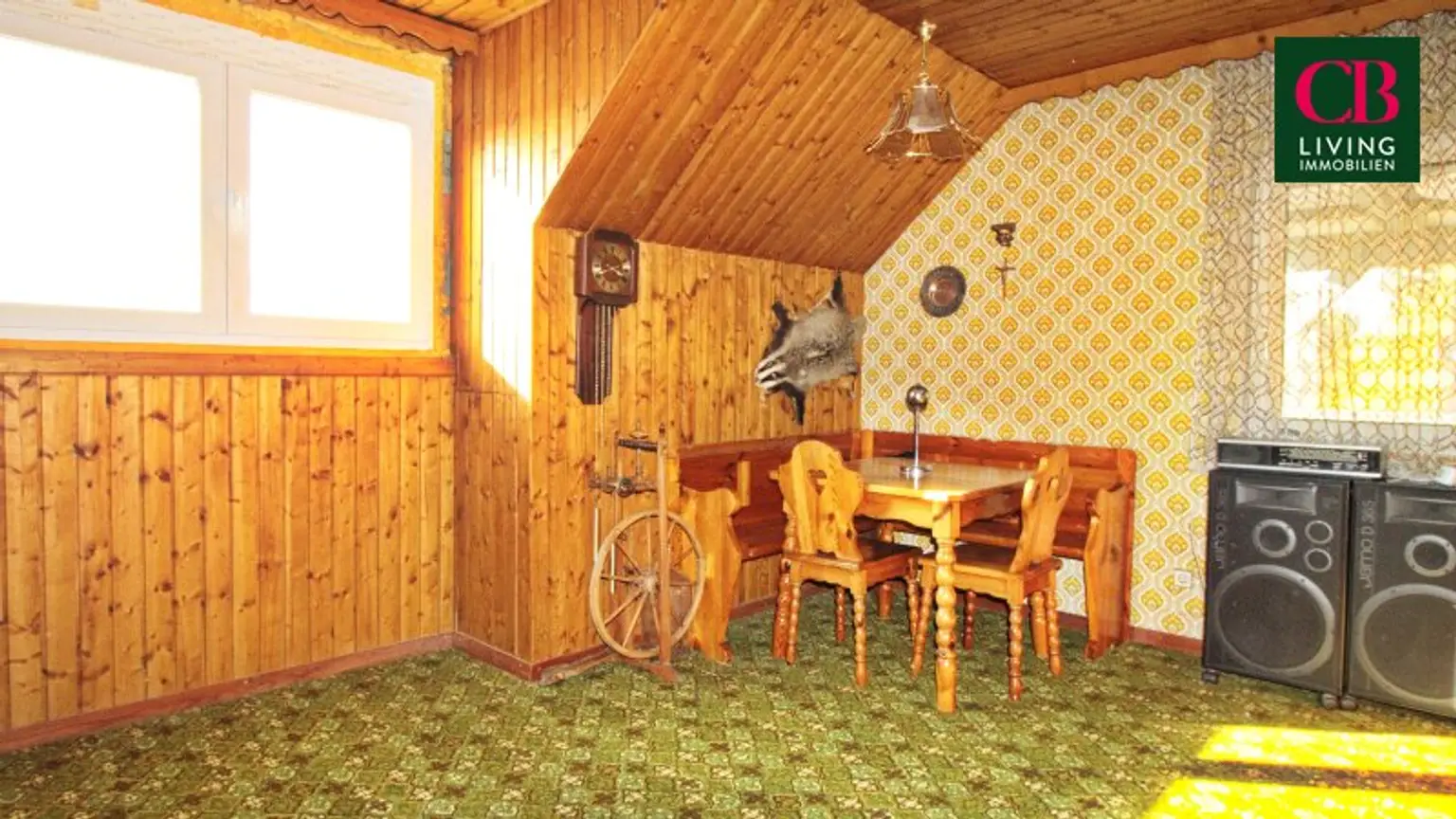 HAUS IN SEHR GUTER LAGE MIT VIEL POTENZIAL !!