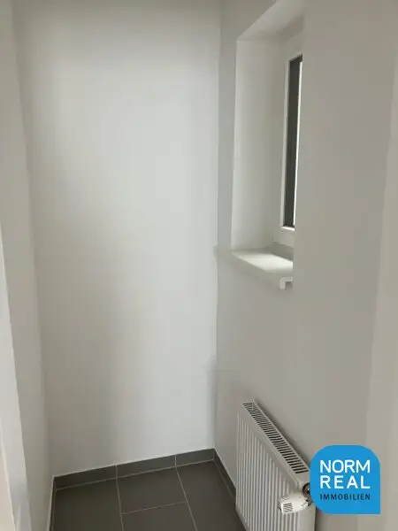Elegante 4 Zimmer Erker Altbauwohnung