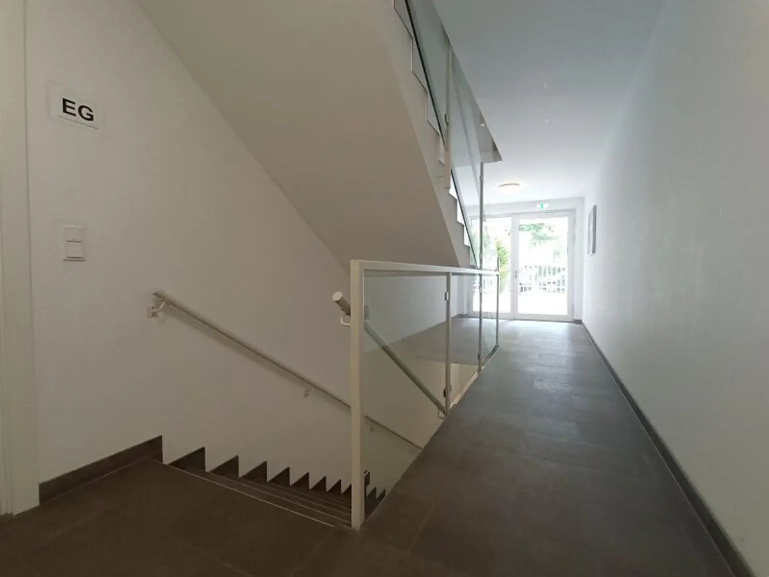 Wohn(t)raum im Grünen! Großzügige Neubau-Wohnung mit Garten inkl. PKW-Stellplatz im 19. Bezirk! Wohnküche! 2 Zimmer! Terrasse! Fußbodenheizung!