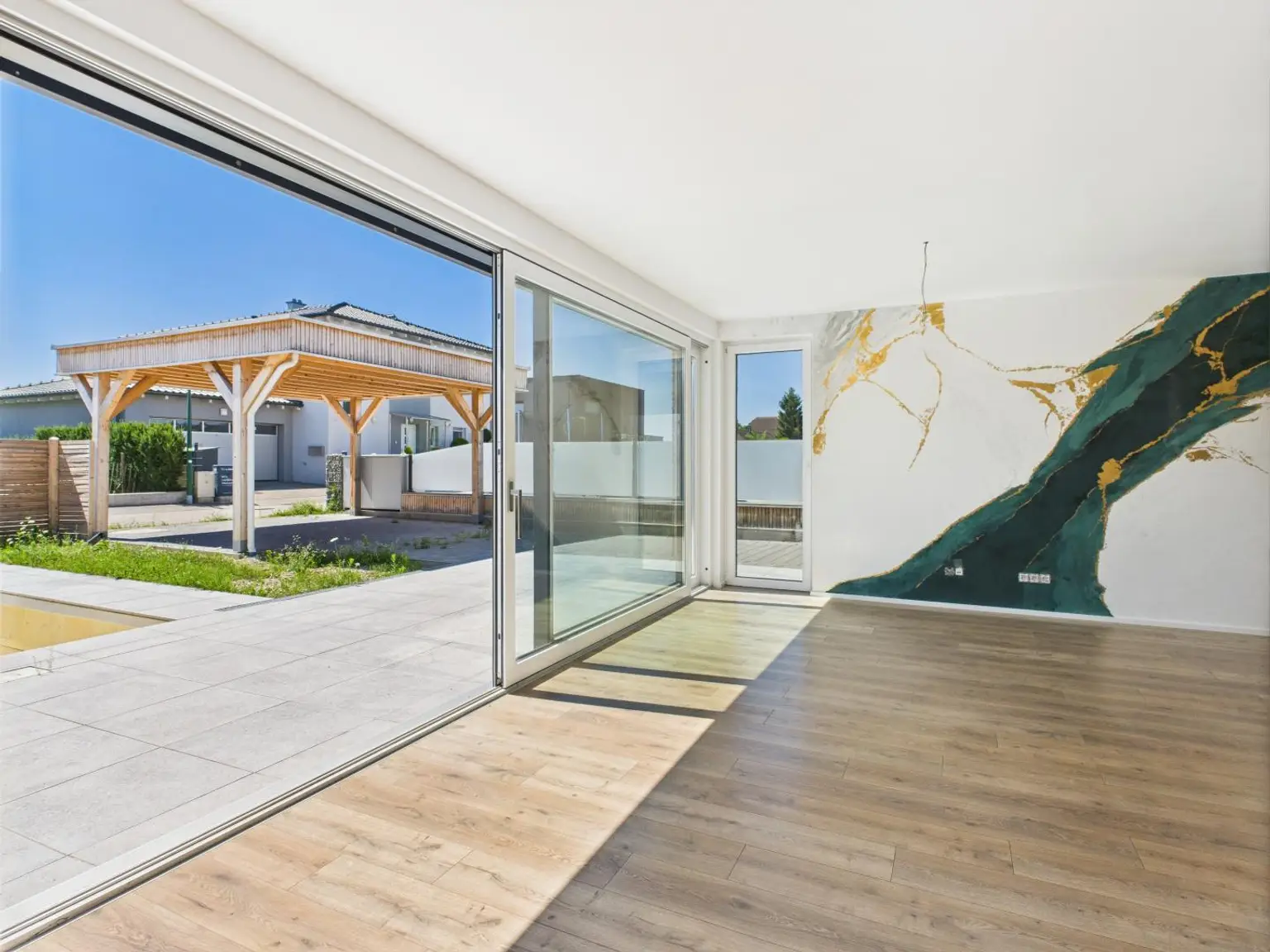 Modernes Wohnen auf höchstem Niveau: Erstbezug mit Smart Home, Salzwasserpool & 149 m² Wohnfläche in Wels-West