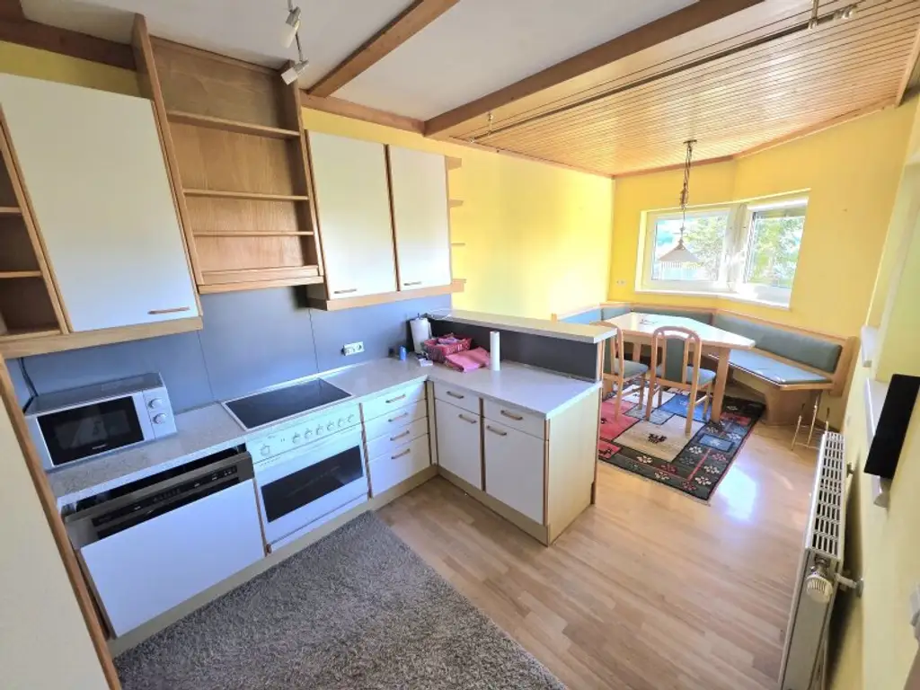 Ruhige 4-Zimmer-Wohnung mit Terrasse und Aussicht!