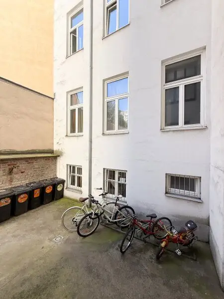 FRISCH SANIERT! 2,5 Zimmerwohnung in 1090 Wien mit Lift zu vermieten
