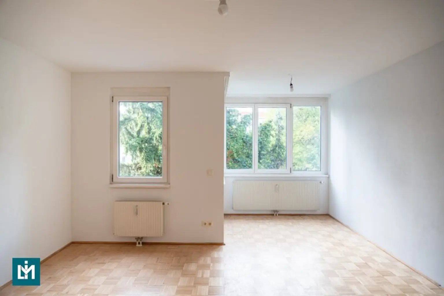SCHÖNE 2 - ZIMMER WOHNUNG / NÄHE KRANKENHAUS GÖTTLICHER HEILAND