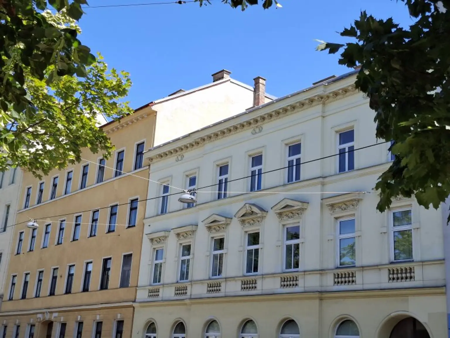 Zum Entwickeln: Zinshaus mit Parkblick Nähe Schloss Schönbrunn