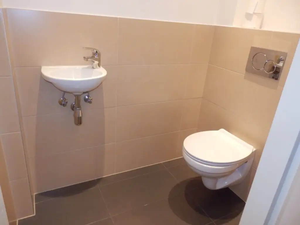 IDEALE HOFSEITIGE 2 Zimmer Neubauwohnung -  tolle Aufteilung!!