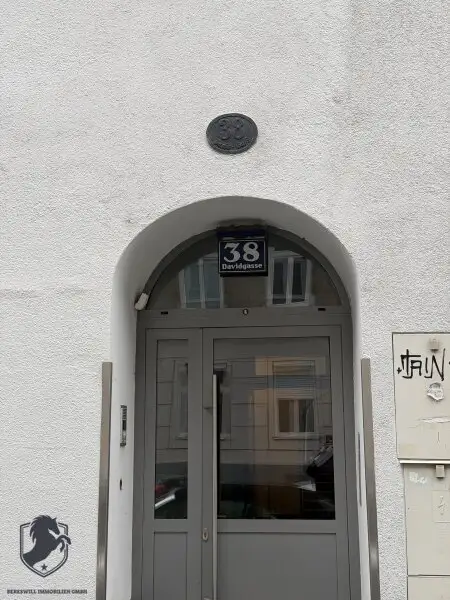 Charmante 1-Zimmer-Altbauwohnung mit separater Küche