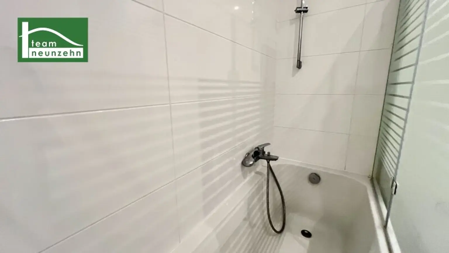 Neuer DG-Ausbau in schönem Altbau