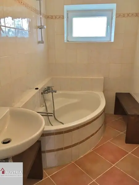 Rustikale - Bauernhaushälfte in Hochwolkersdorf unbefristet zu vermieten !