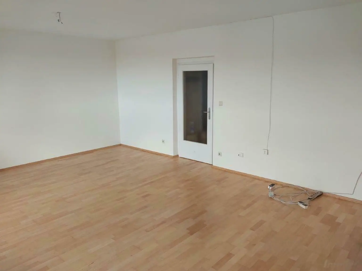 Stadtapartment mit West-Loggia und Parkmöglichkeit bei City-Park zu verkaufen!