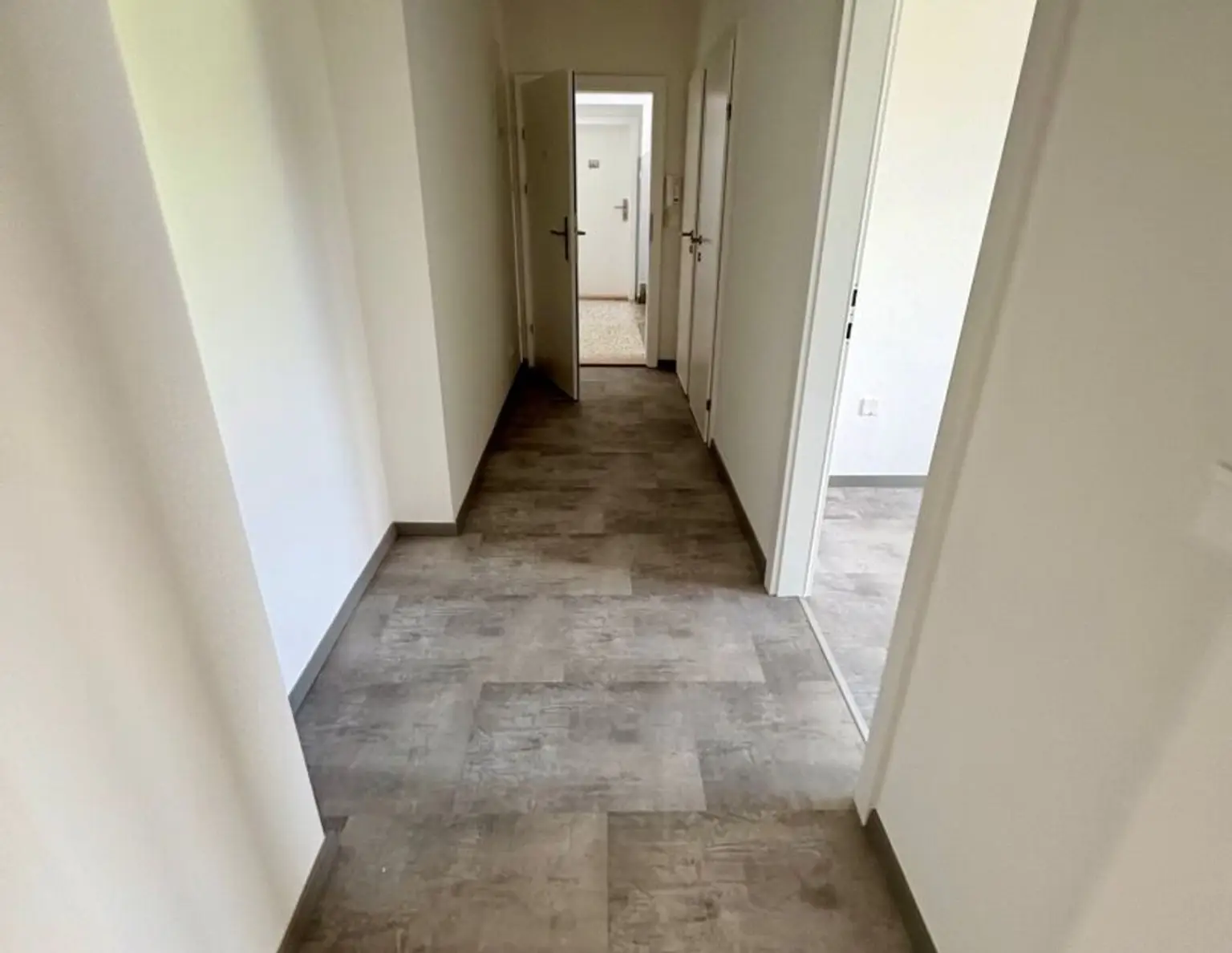 Erstbezug nach Teilsanierung - 2 Zimmer