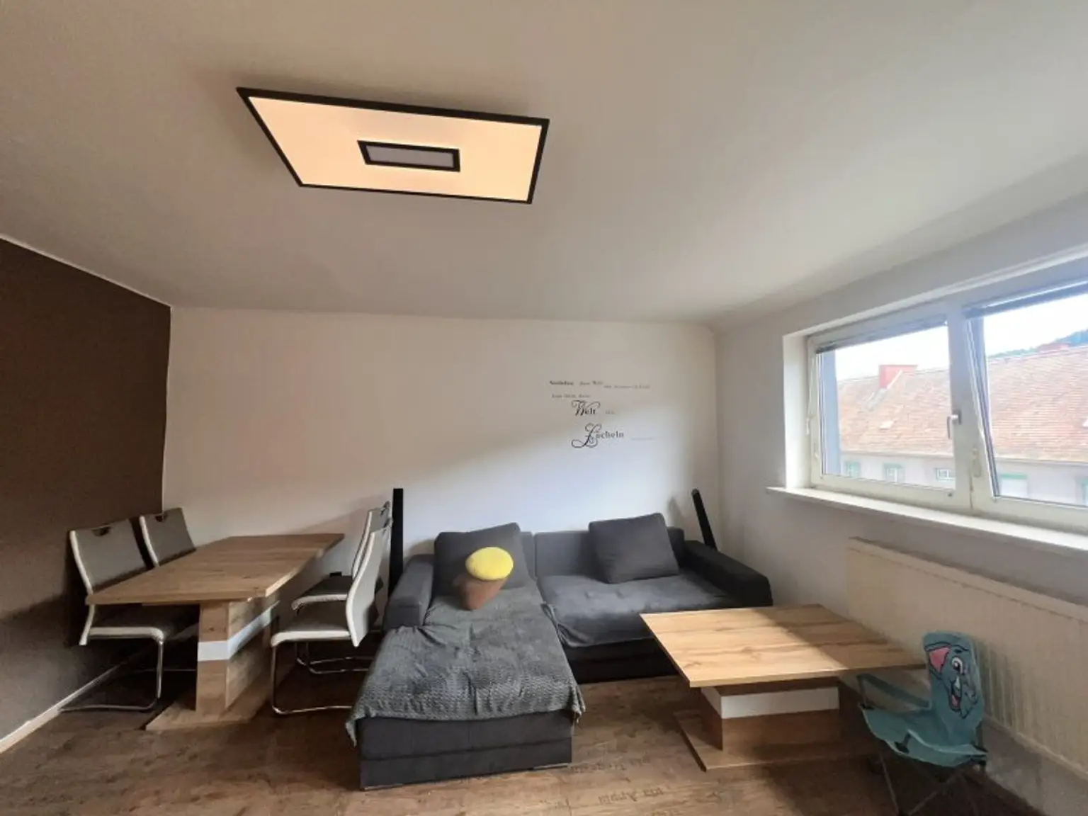 Wohnzimmer mit Essbereich