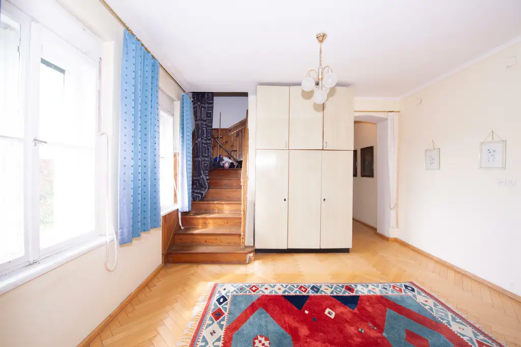 Ein Anwesen voller Möglichkeiten – großzügiges Haus mit Traumgrundstück