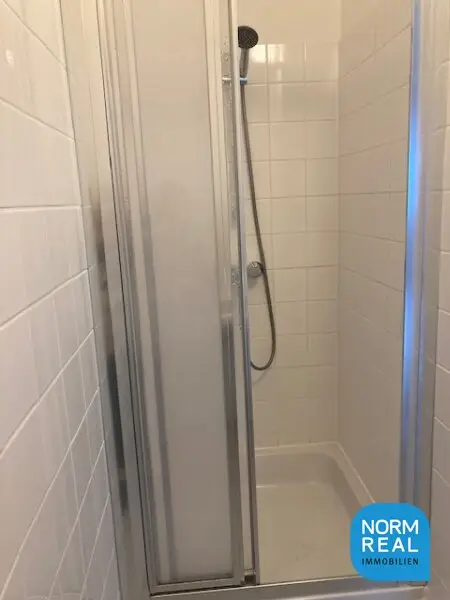 Bad mit Dusche